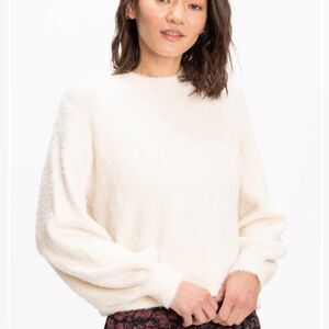 THREADS 4 THOUGHTS CLARA FUZZY PULLOVER CREW NECK SWEATER APEN M STITCH FIX NWT